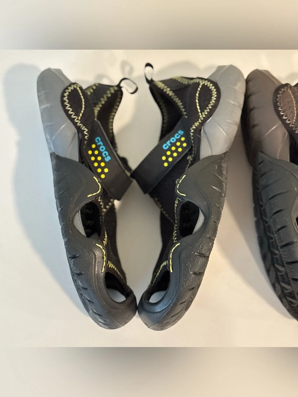 CROCS two pairs